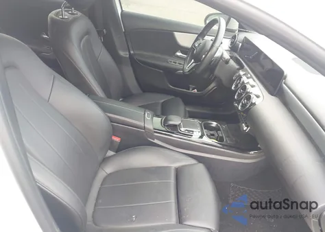 2019 Mercedes-Benz A 220 4Matic из США, поврежденный, VIN WDD3G4FB1KW030381